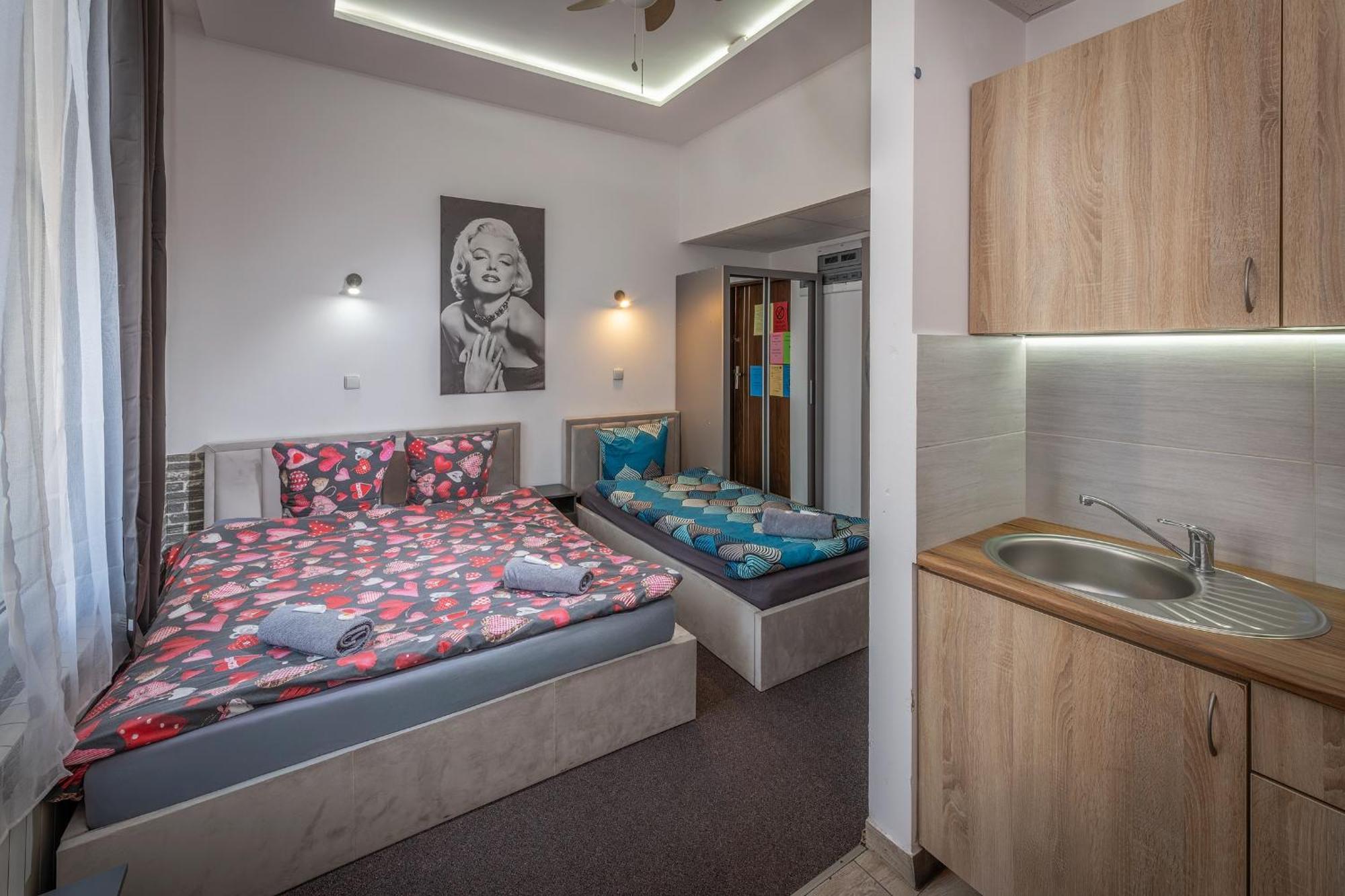 70S Business Room Краков Экстерьер фото
